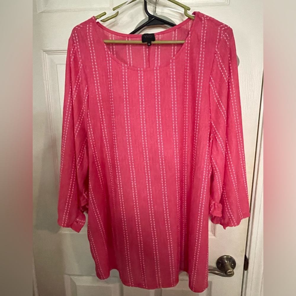 New without tags - never been worn pink blouse (2x)